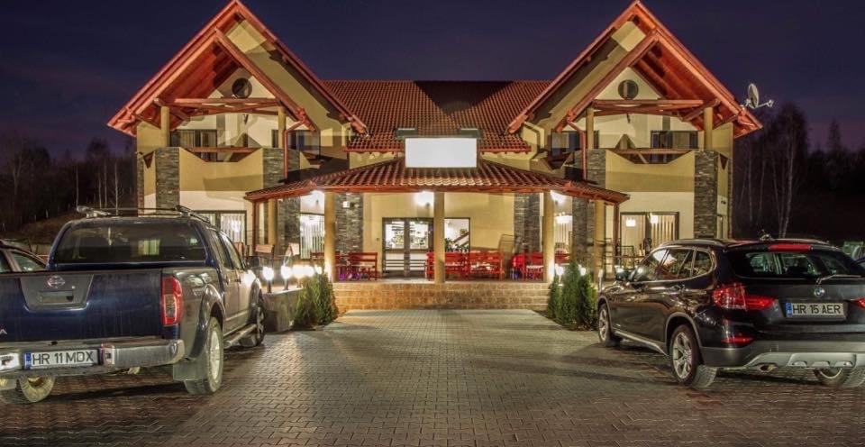 Aranykakas Etterem Es Panzio Bed and Breakfast Sîndominic Buitenkant foto